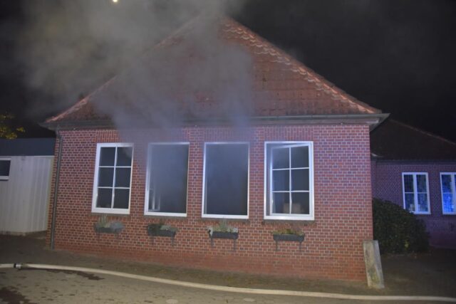 Brandrauch zieht aus dem Restaurant. Foto: Hamann