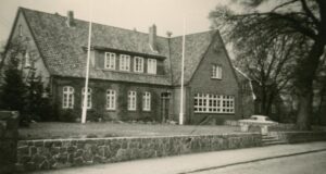 Die alte Maschener Dorfschule im Jahr 1960 Foto: Gemeindearchiv Seevetal.