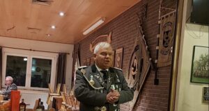 König Dr. Norbert Wilezich begrüßte die rund 50 Schützen zum Schlussschießen zum Ende der Kleinkalibersaison in Ohlendorf. Foto: Bohle