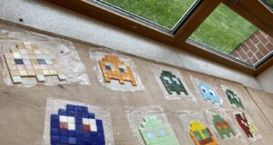 Space-Invaders aus Keramik-Mosaiksteinen begeisterten die Kinder und Jugendlichen. Foto: KVHS