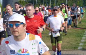 Bei bestem Wetter startete der 6-Stundenlauf in Fleestedt. Foto: U. Vergin