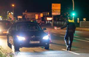 In Neu Wulmstorf kontrollierte die Polizei insgesamt 112 Fahrzeuge. Foto: JOTO